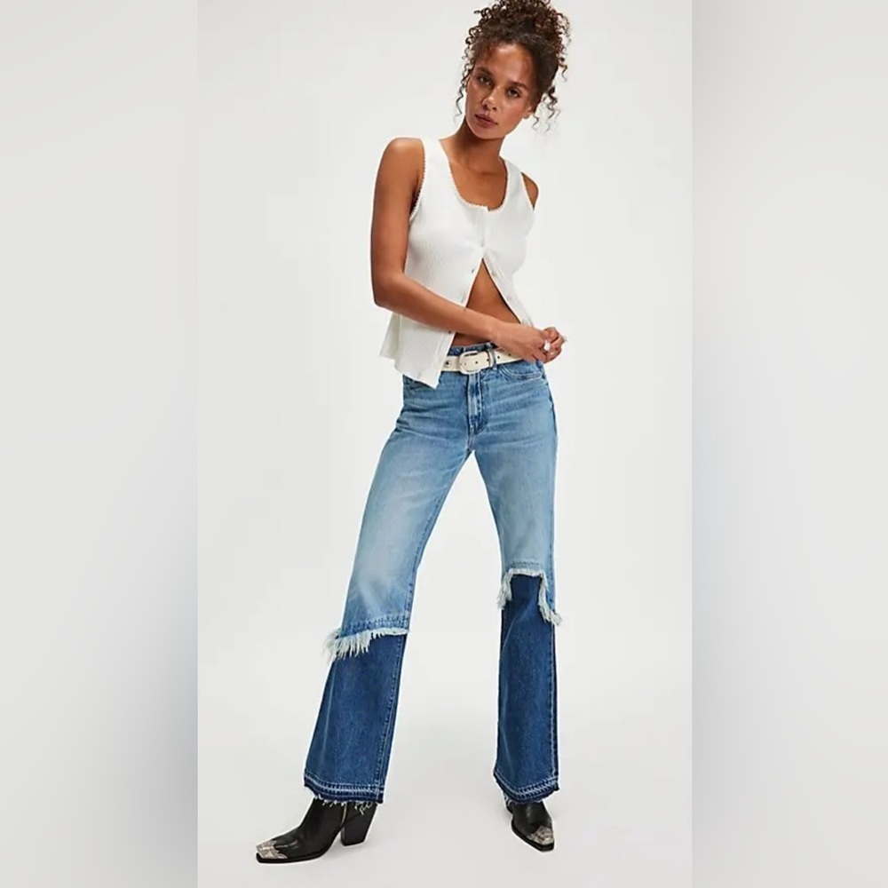 NWT Mother Dual Desperado Sneak Jean